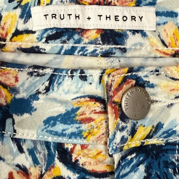 Truth & Theory floral Jeans Size 6 - Picture 5 of 8